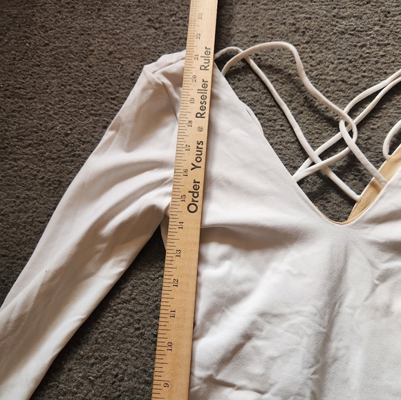 DAVID LERNER Women's Body Suit Small White Criss Cross Back Workout - Picture 6 of 10